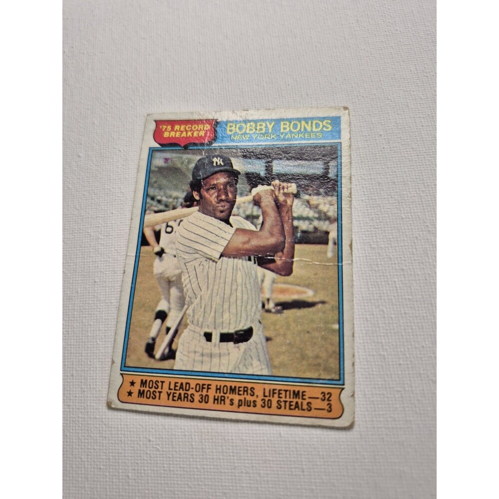 1976 Topps #2 Bobby Bonds '75 Record Breaker New York Yankees Vintag